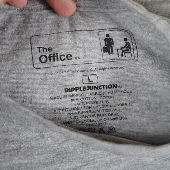 Shrute Farms Ripple Junction "The Office" Graphic T-shirt size Large Dwight - Picture 3 of 4